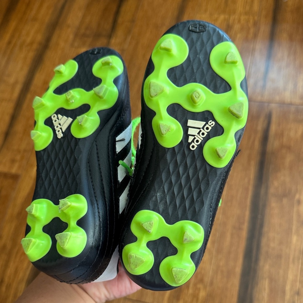 Adidas Kids Black with Green Accents Soccer Shoes - Picture 12 of 13